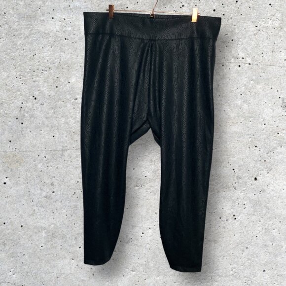 Lane Bryant Size E/F Black Shiny Snakeskin Pattern Wide Waistband Leggings Plus - Picture 2 of 6